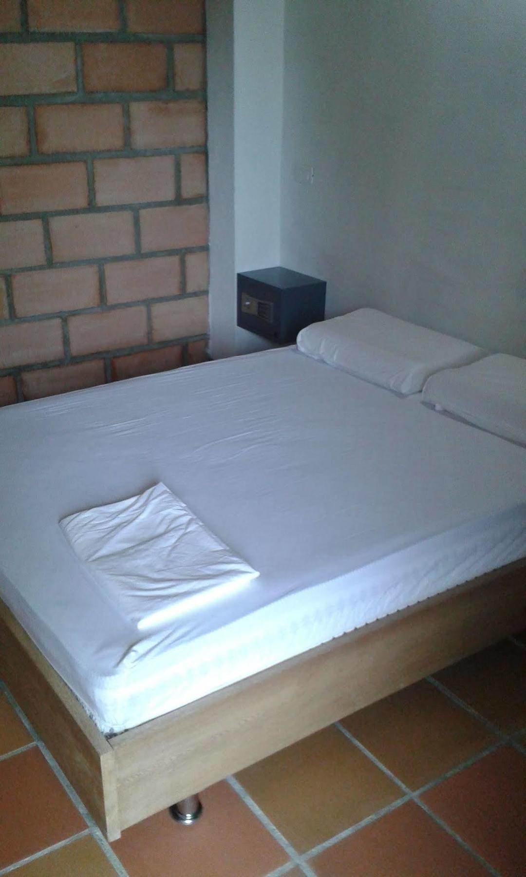 Hotel Pizzeria Opera Толу Екстер'єр фото