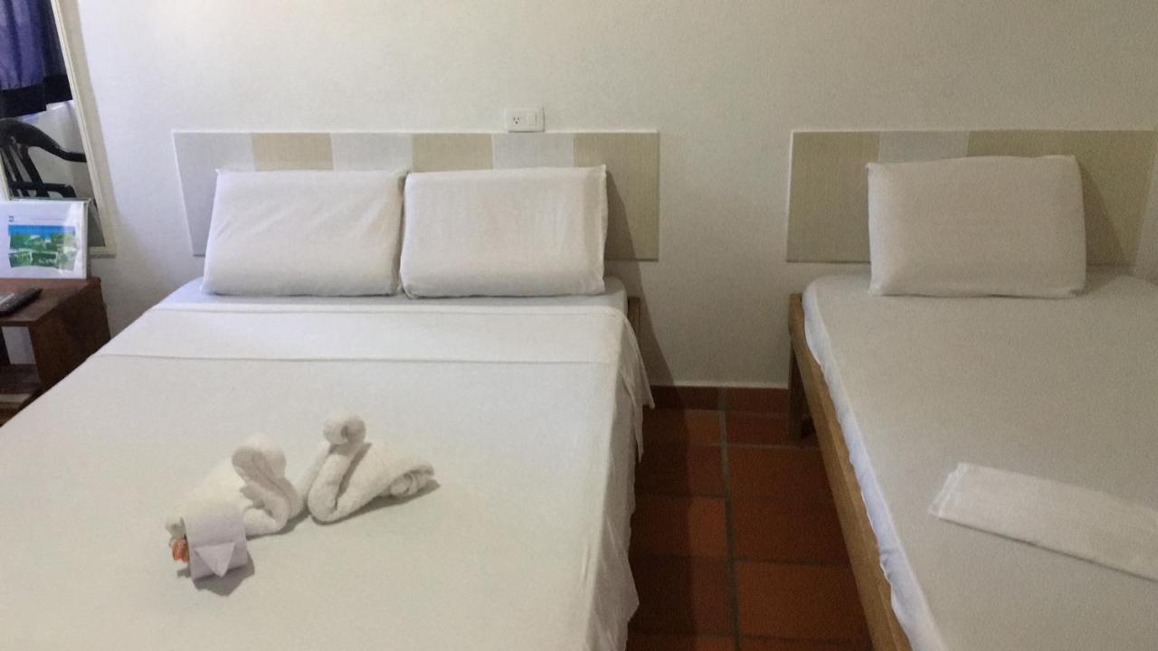 Hotel Pizzeria Opera Толу Екстер'єр фото